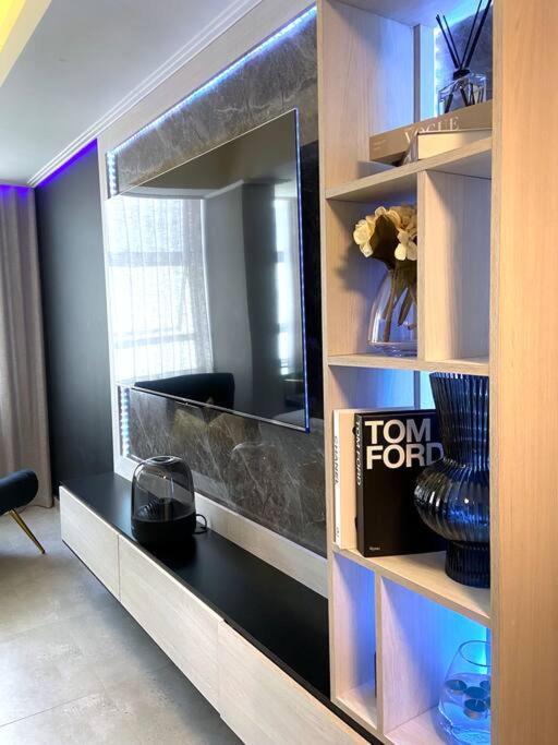 Appartement Luxury Centre- Walk To Cticc Kaapstad